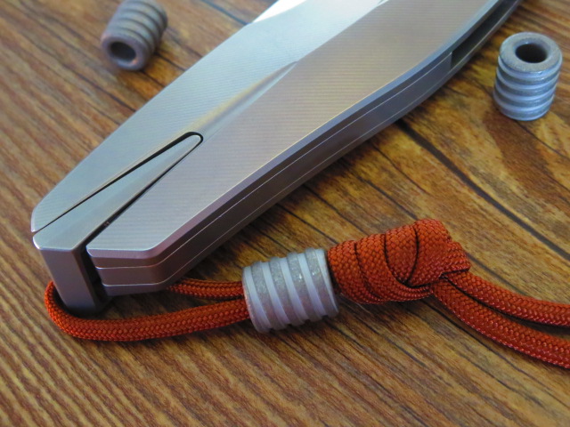 New product promotion Titanium thread knife pendant Pure titanium material CNC production Titanium alloy key chain fine surface treatment