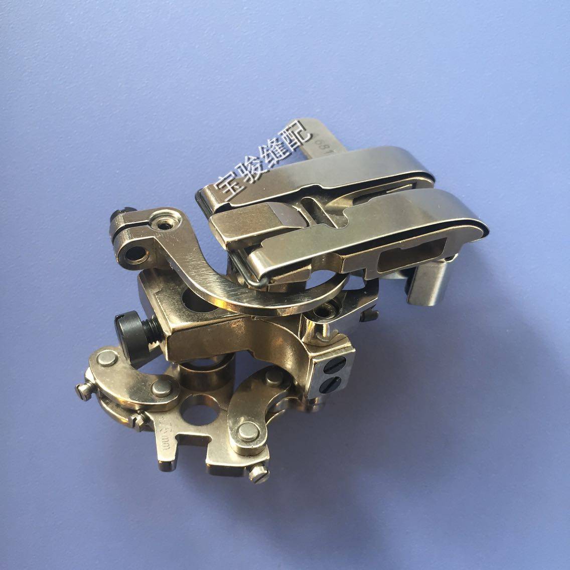 Factory direct sales of Daiwa star Lingxing Ruilijia four needle six line large presser foot single cut 60 needle pitch 460