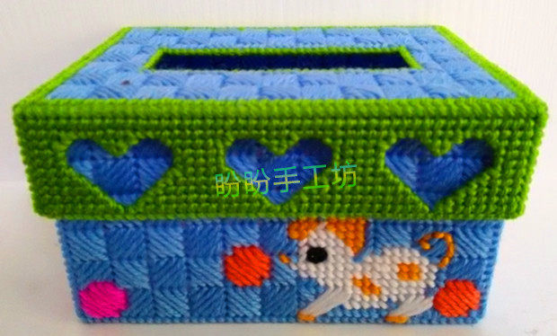 Solid embroidery 3D cross embroidered living room bedroom cartoon cartoon small toilet paper box dog Wonder money towels box material bag