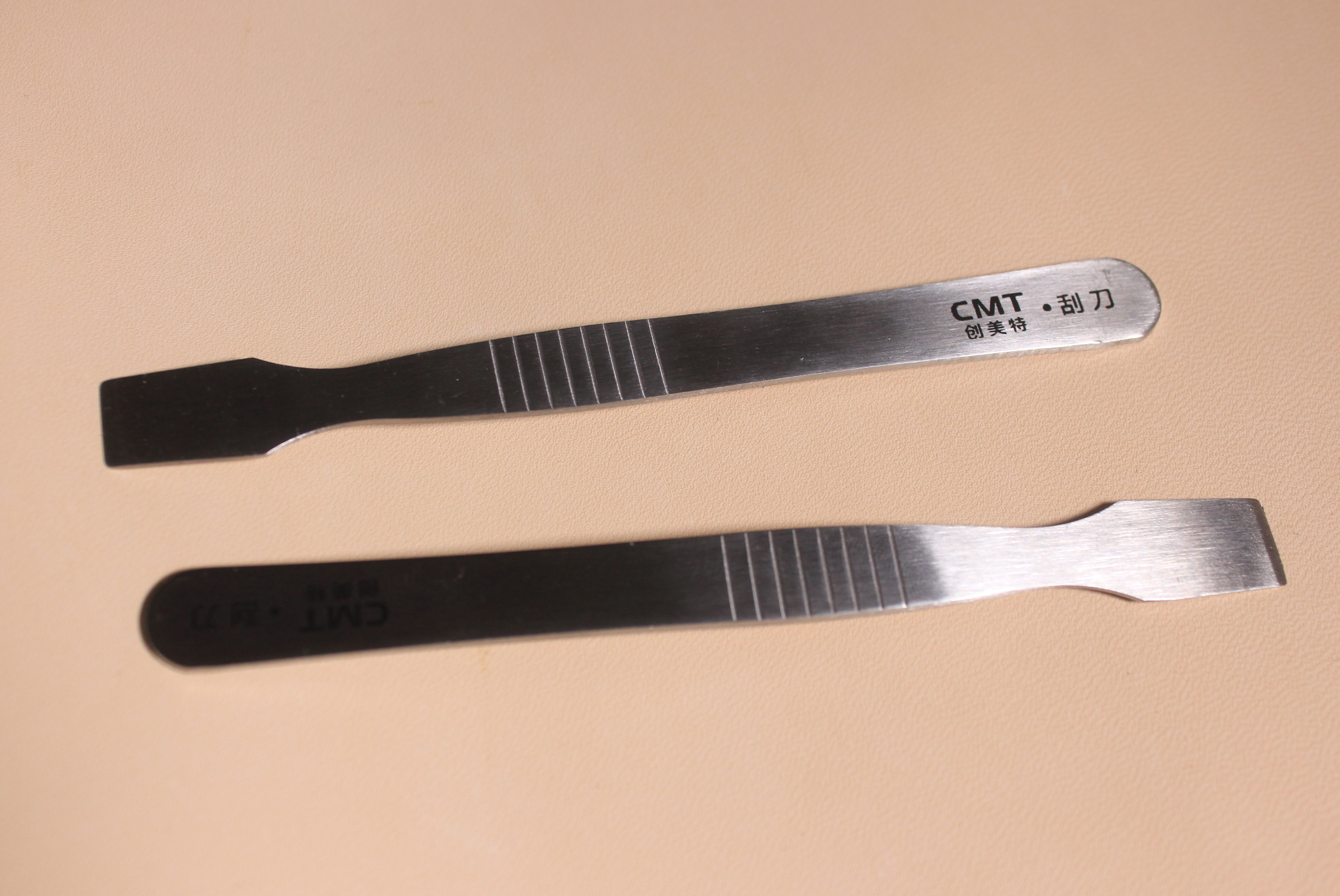 Stainless steel scraper tin paste mixing scraper tin scraper disassembly pry shell is sharp and sharp