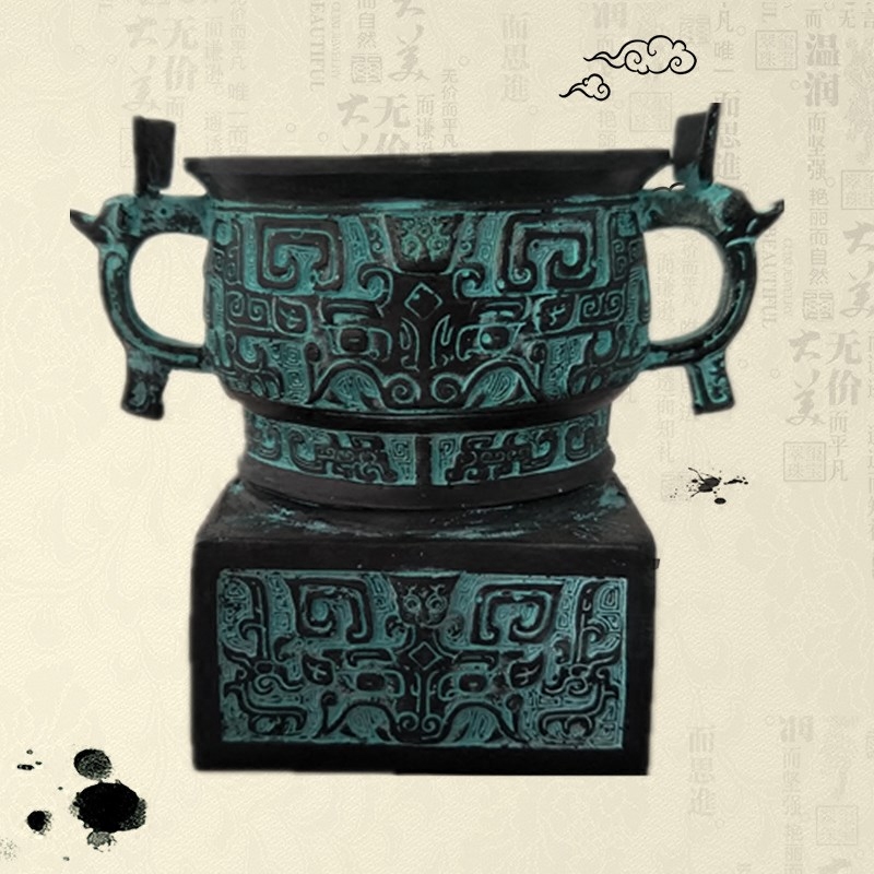 Imitation ancient bronzes Bronze Ware of the Ancient Craft Imitation Ancient Craft Gift Pendulum Decorated with Decorative Animal Face Tattooer