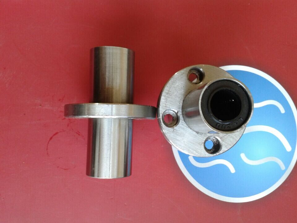 Flanges In the middle bearing Extended middle round flange Linear bearing LMFM12LUU