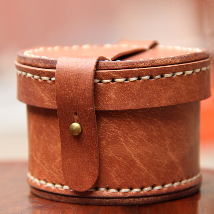 Hand-made vegetable tanning leather storage box craft gift decoration gift head layer real cowhide jewelry box lone Cup Master Cup hard cylinder