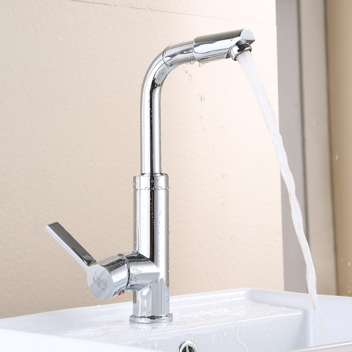 ������ԡ����ˮ��ͷ2072