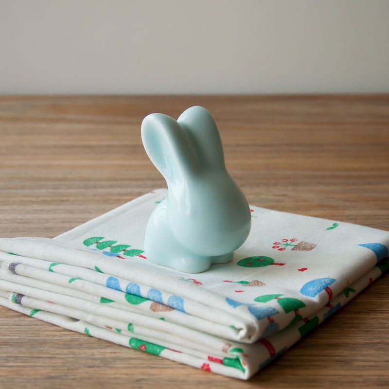 Ceramic cute rabbit animal swing piece modern minimal office desktop set creative birthday present