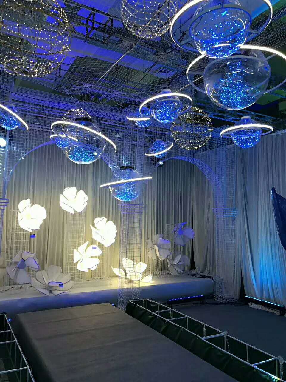 Wedding Props New Products Space Ball Wedding Stage Suspended Ceiling Decoration Welcome area Pendant Acrylic material