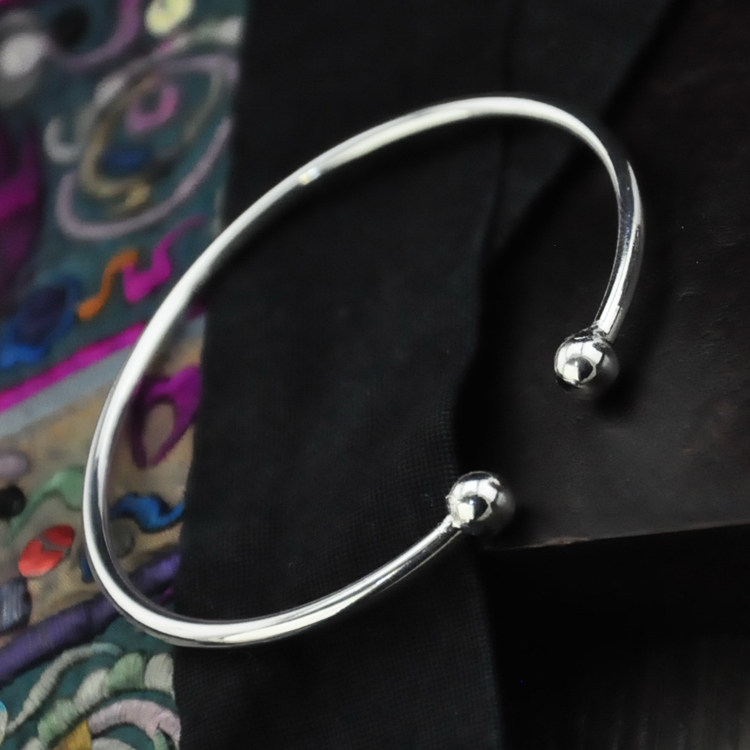 National Original Yunnan National Wind Miao silver glossy finish with round head bracelet woman's retro gift