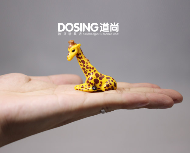 Foreign trade genuine bulk simulation animal trumpet giraffe miniature model plastic PVC doll ornaments