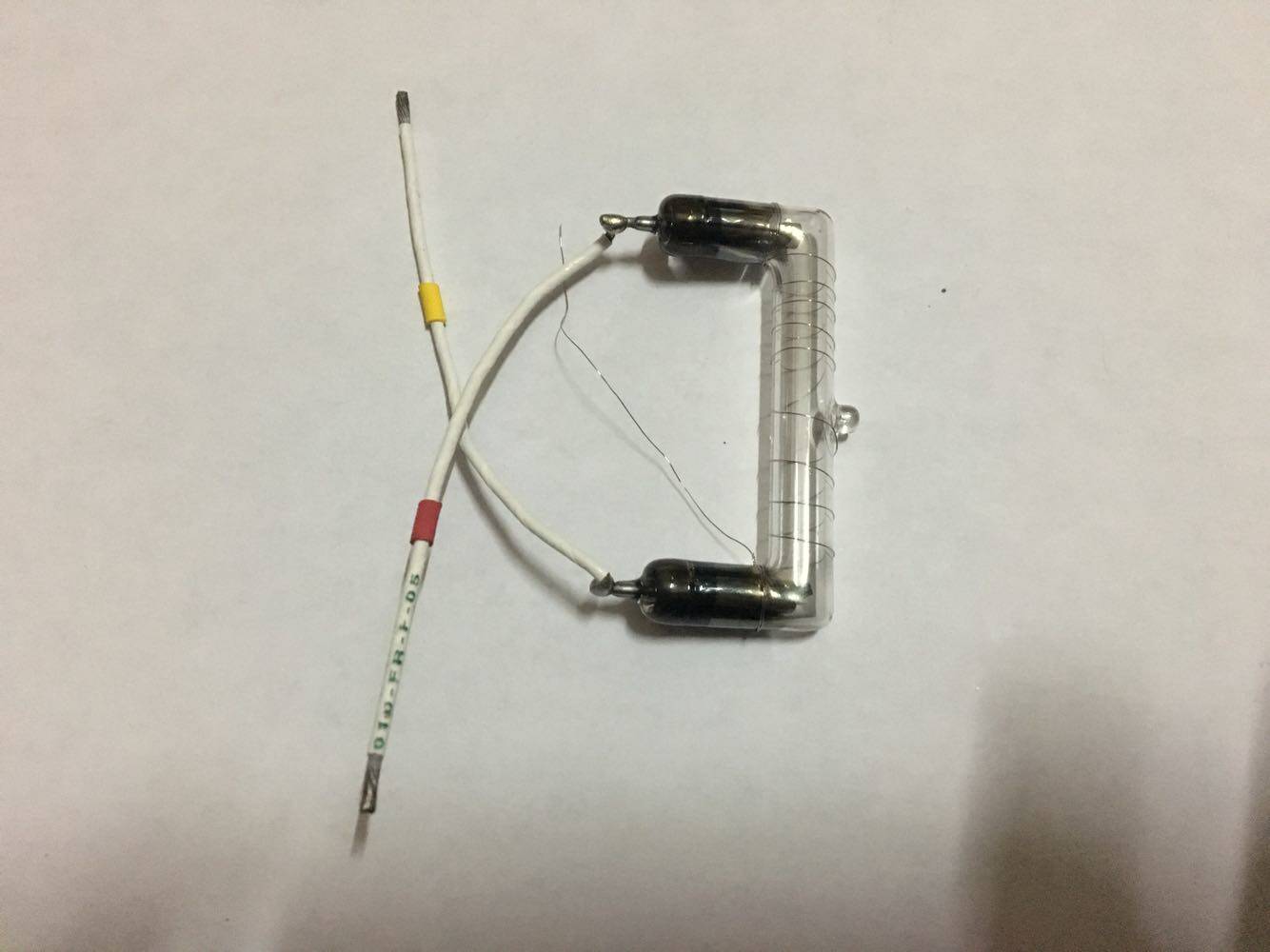 HM door type high vacuum process to make strobe lamp 8057