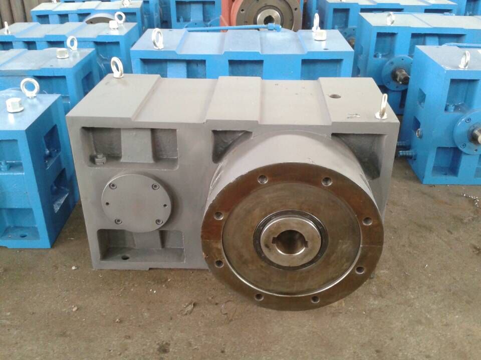 Changzhou Qipeng plastic extruder special hard tooth reducer ZLYJ330