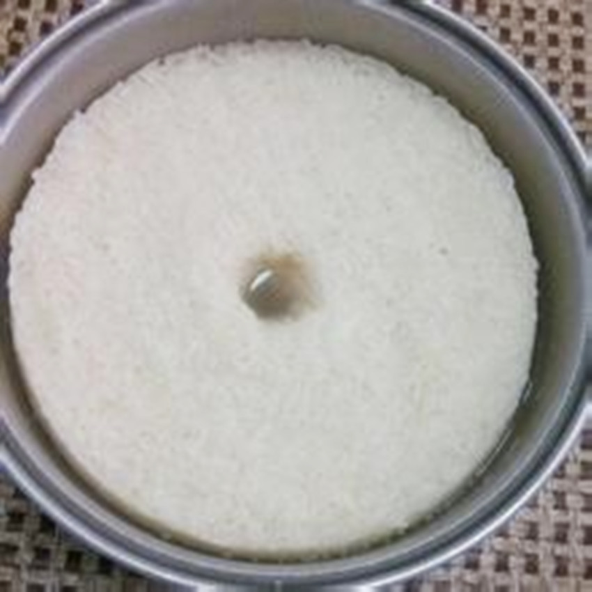 750 gr of a box of traditional pastry wine in Suzhou