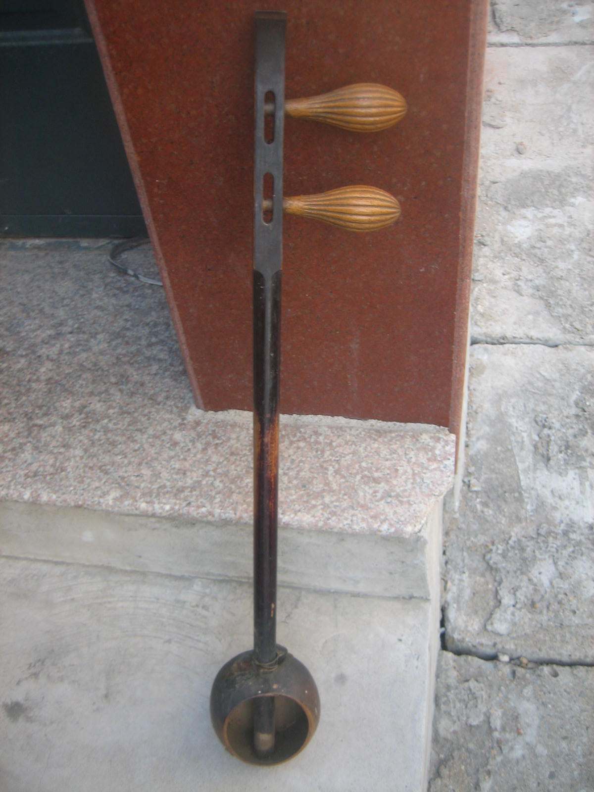 Ancient Folk Musical Instruments Collection Of Chinese Musical Instruments Plate Hu Pick Flowers Pear Wood Rod Big beautiful with patterned yellow poplar wood shaft