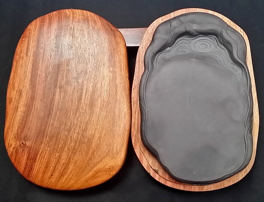 End Ink --- Pit Tsai Rock Ho 16-Shaped Ink Stone 16 5-10 7-2 7cm 7cm End State Ink Stone Artist Cheng Ju Liangworks