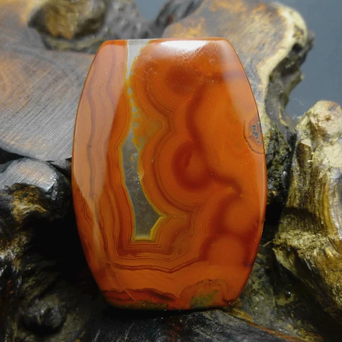 Натуральный красный велосипедный кровь крови кровь крови красный агат бочонок Diy Sanzhu плоские шарики Crystal Eye C14