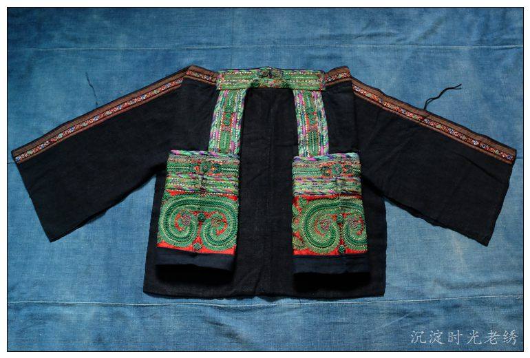 Leishan Semon Old Embroidery Miao Master Embroidery Original National Clothing Braid Embroidery Flower Pepper Fabric E07