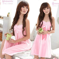 Đồ lót ngủ gợi cảm mùa hè Phụ nữ rắn màu sling Cô gái gợi cảm đồ ngủ băng lụa đêm váy dài dịch vụ nhà - Đêm đầm đầm mặc ở nhà