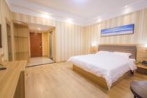 Changsha Ji Tour Chain Hotel (Red Star International Exhibition Center Store) Luxury Large Bed Room