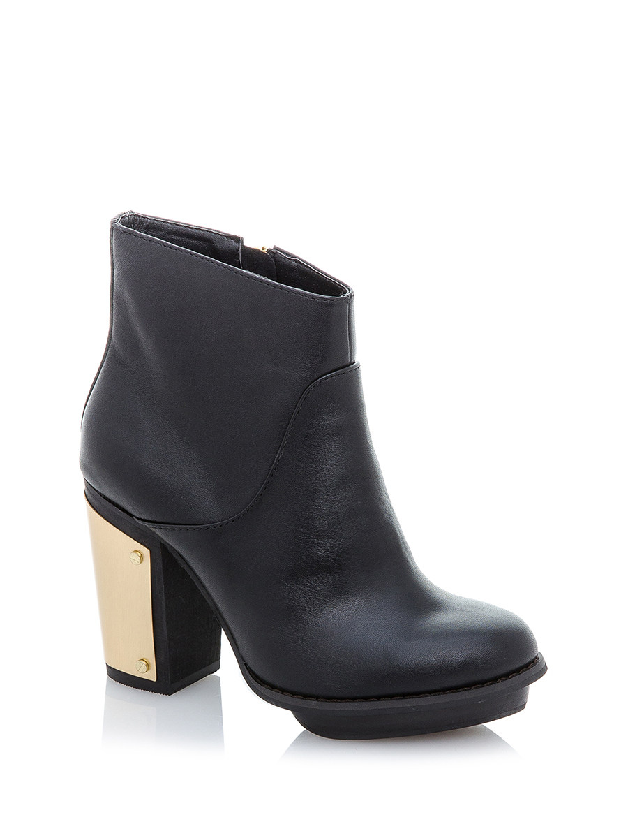 Steve Madden/思美登 黑色金属后跟贴片粗跟短靴