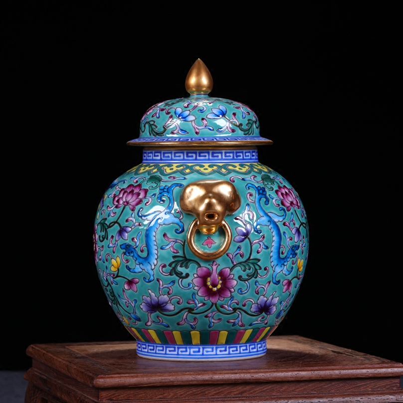 Jingdezhen ceramics archaize the qing qianlong trace golden lion ear tank enamel vase Chinese crafts are sitting room