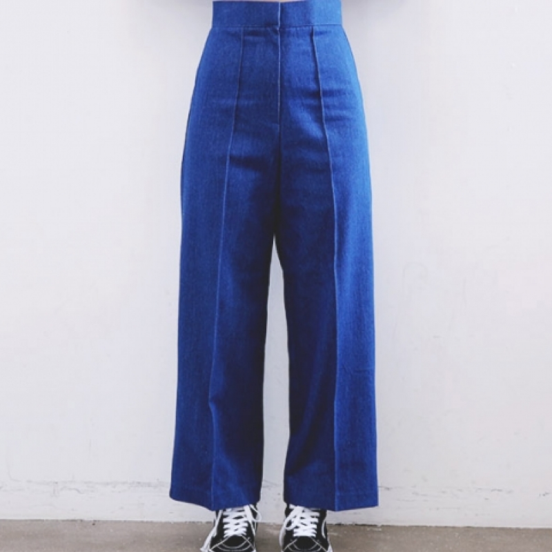 韩国stylenanda官方正品 个性褶裥剪裁牛仔阔腿裤-深牛仔蓝色