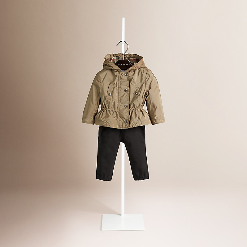 Burberry博柏利 防雨尼龙轻便外套 40045431