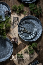 New store special offer Galvanized tinplate white iron storage plate Cake tray Disc wavy edge flower pot holder