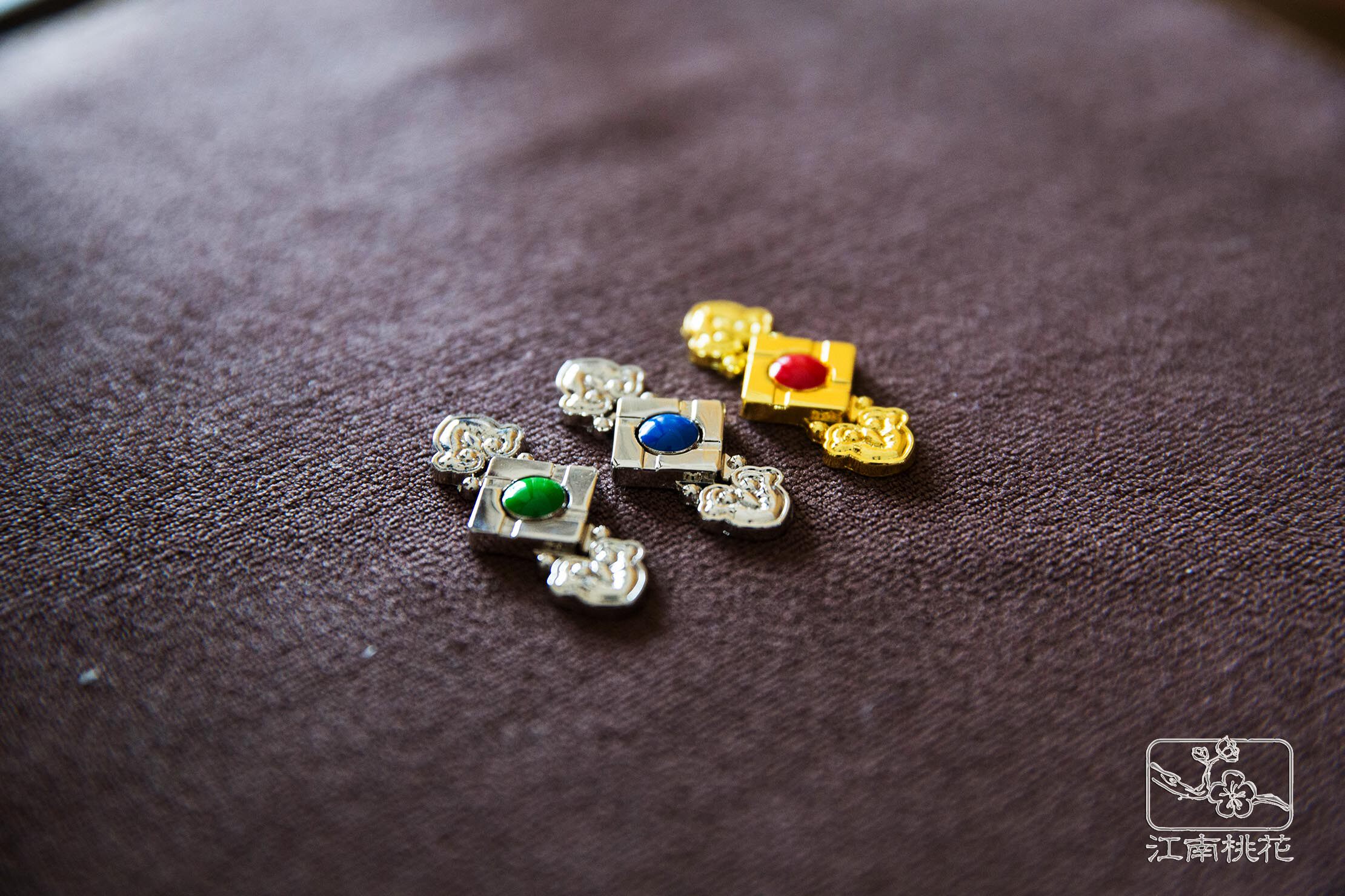 (Yuntou ten thousand words) Jiangnan Peach Flower Family Han Fu Accessories Metal Submother Button button to fasten the buckle cloak