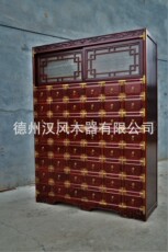 В аптечке 仿明清水曲柳木制中药柜 耿师傅专业生产中药橱柜
