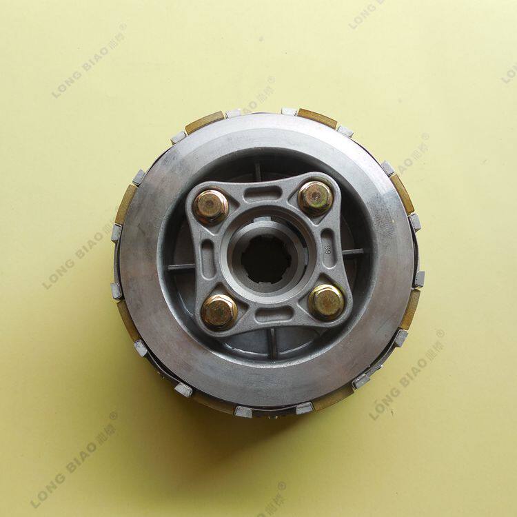 The Qianjiang Zhujiang CG125 clutch assembly retrofitted the new belt anti-groove clutch outer cover 73 teeth