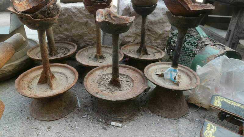 Traditional Old Iron Lamps, Old Candlesticks, Old-Fashioned Oil Lamps, Antiques, Miscellaneous Collectibles, Vintage Ornaments