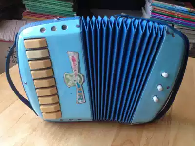 Rare sound loud 80 s nostalgic toys Chinese heroic brand children's small accordion Western musical instruments