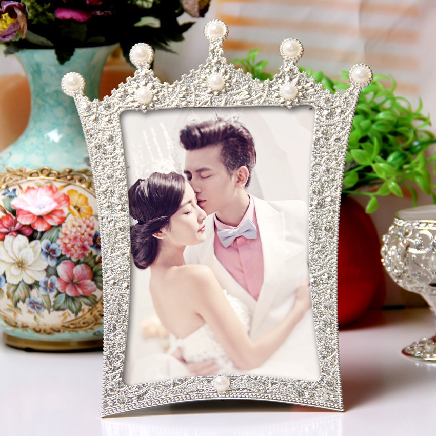 Wedding photography photographic frame alloy belongs to creative pendulum piece European-style wedding gift photo frame swing table