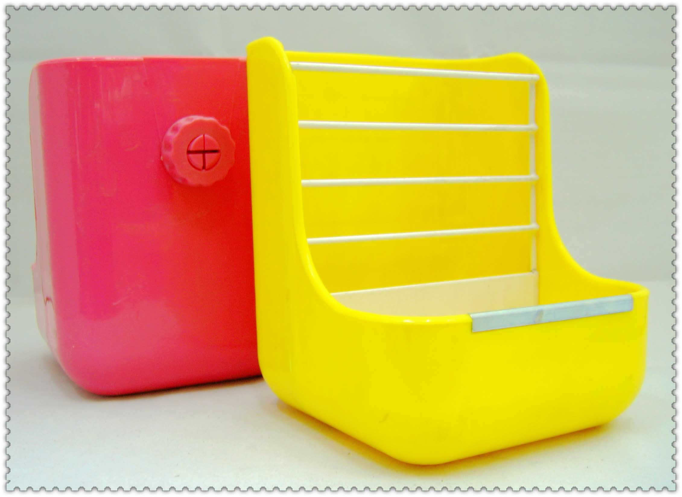 Rabbit New Sky Blue Rabbit Guinea Pig External Basin Dual-use 2 and 1 grass rack food box can be fixed