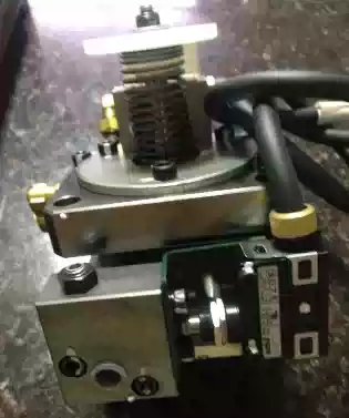 AIDA punch Shanghai second forging punch machine wide forging punch oil pump AP63 * 8 punch overload oil pump