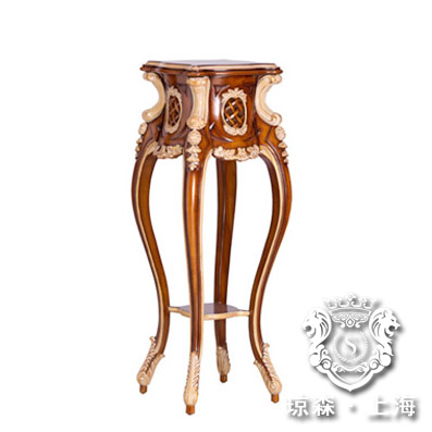 ��ɭ�¹ŵ�ʵľ���м�sph86044