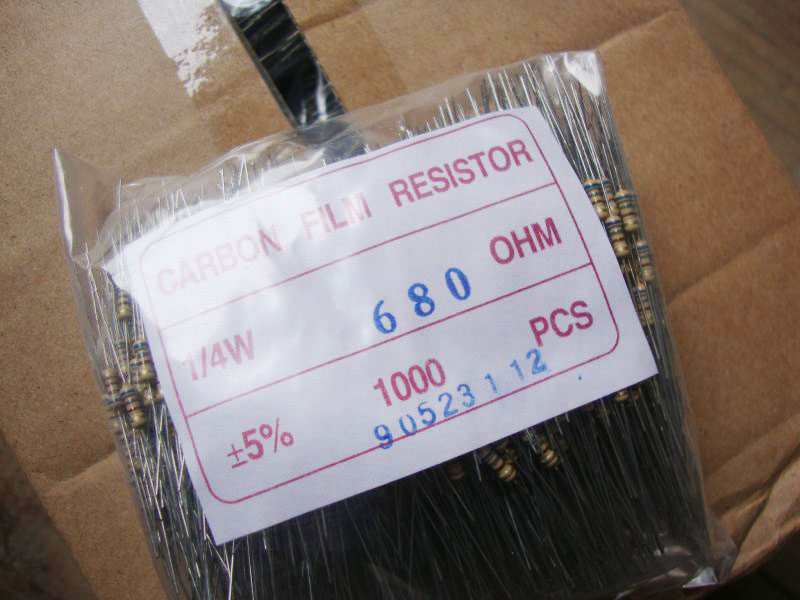 Electric car charger brand new 1 4W carbon film resistance 5% accuracy 4 color ring 680 Euro 1 bag 4 Yuan each spec has