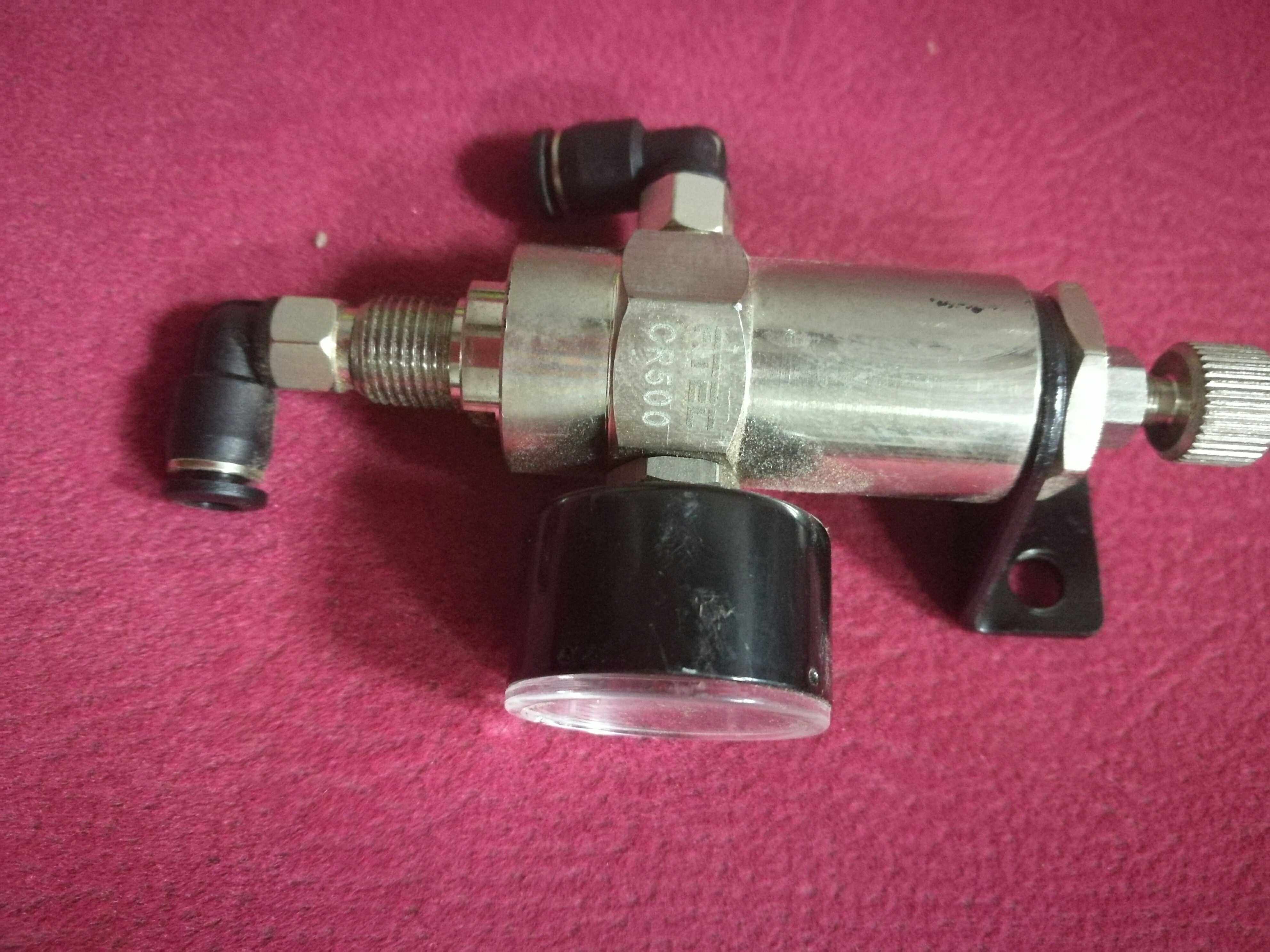 Disassemble Korean F TEC (Aiputai) CR5000 air pressure regulating valve air pressure gauge package easy to use