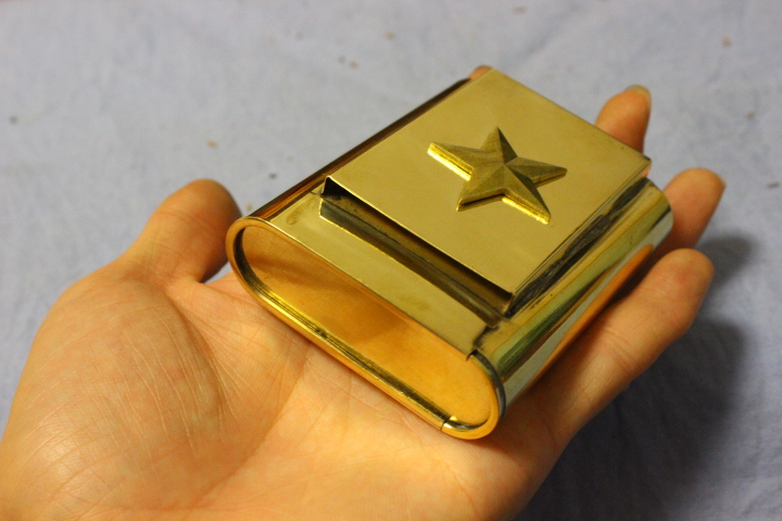 High - end hand - hand - pure bronze smoke box Dry cigarette box Cigarette cigarette box Pentagon star