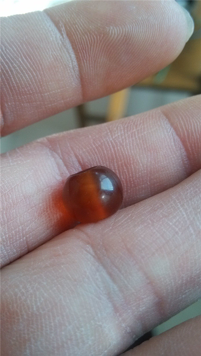 Liao gold or Western Zhou wine red Manau octagonal water bright hole color thick and bright bag old bag true Gaganauxima 9 8