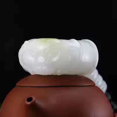 Hetian Jade sheep fat jade Pixiu handle piece Hetian Jade Pixiu finger Hetian Jade sheep fat white jade jade Cong handle piece