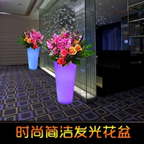 LED light-emitting decorative wine barrel large LED light-emitting flower pot Simple furniture Garden light LED light-emitting bar furniture