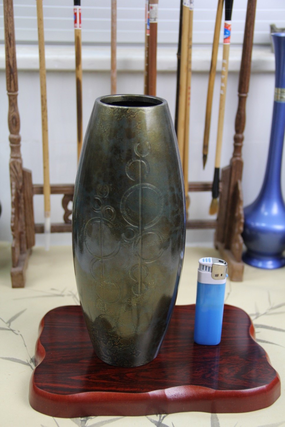Bronze ware in Japan --- T008 vase in the shape of a