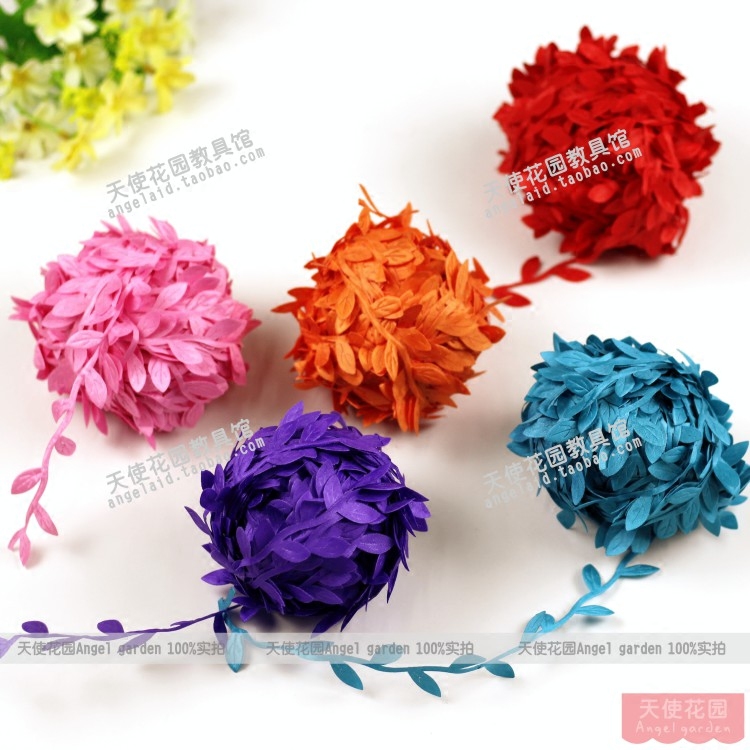 Colored wicker leaves Bar-in-the-air hanging decoration dressed as a kindergarten home flower ring with rattan hanging curtain