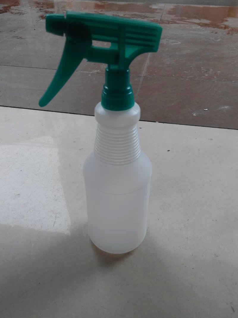Small spray pot crystal face drops using convenient alcohol sprayer fine mist to manually disinfect and spray water