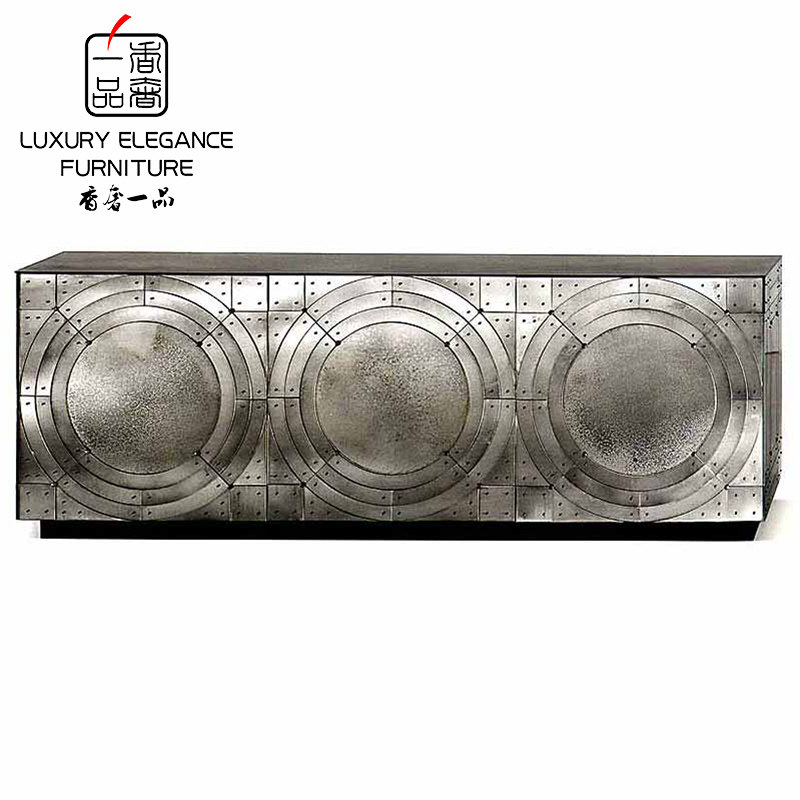 ����һƷ�Ҿߺ��ִ��ͱ߹�tle133