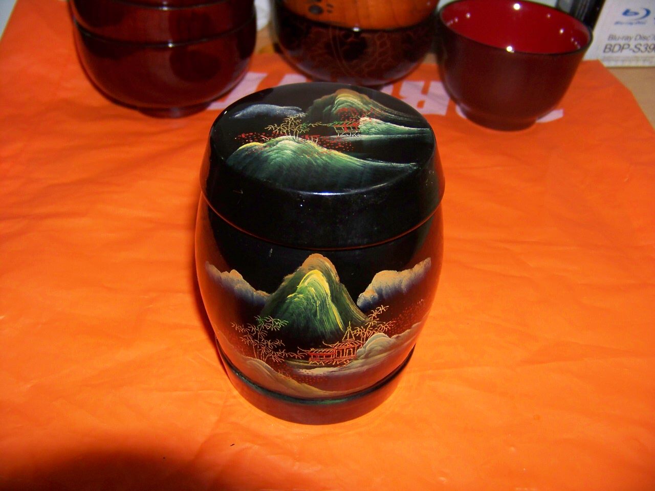 Fuzhou Traditional Lacquered Ware-Landscape Figures (Wooden Tires) Tobacco Box Tea Box