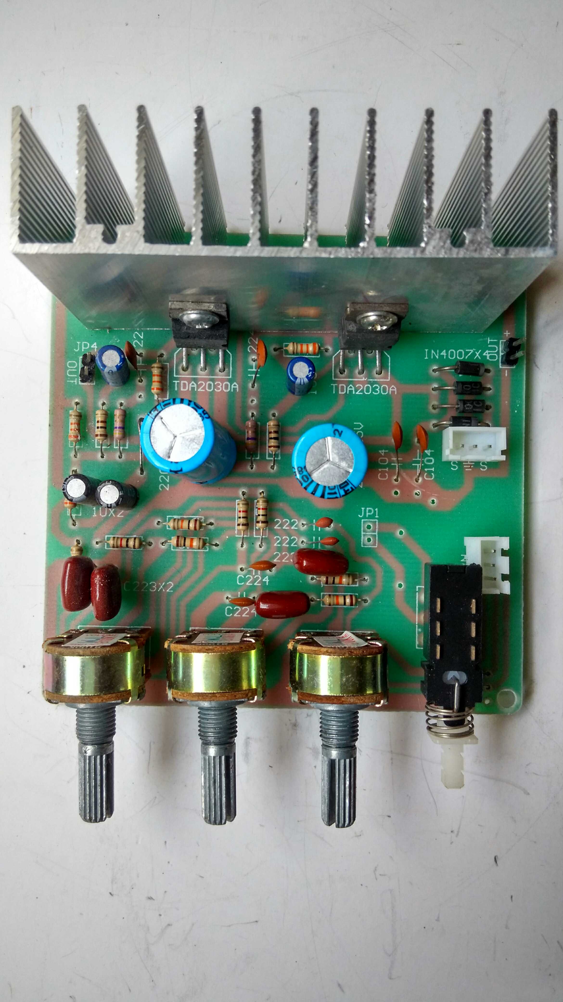 hifiLM2030 front and back level 18W power amplifier power supply AC 9-13V aspect height 110 * 90 * 46mm * 46mm