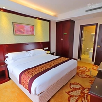 thousands of Degrees Boutique Apartment (Light Valley Metro Station Shop) Cozy Floridia Large Bed Room