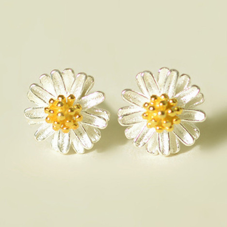 925 pure silver plated ear pin daisy sweet and beautiful Korean version Artistic Temperament Natural Sunflower duo Women