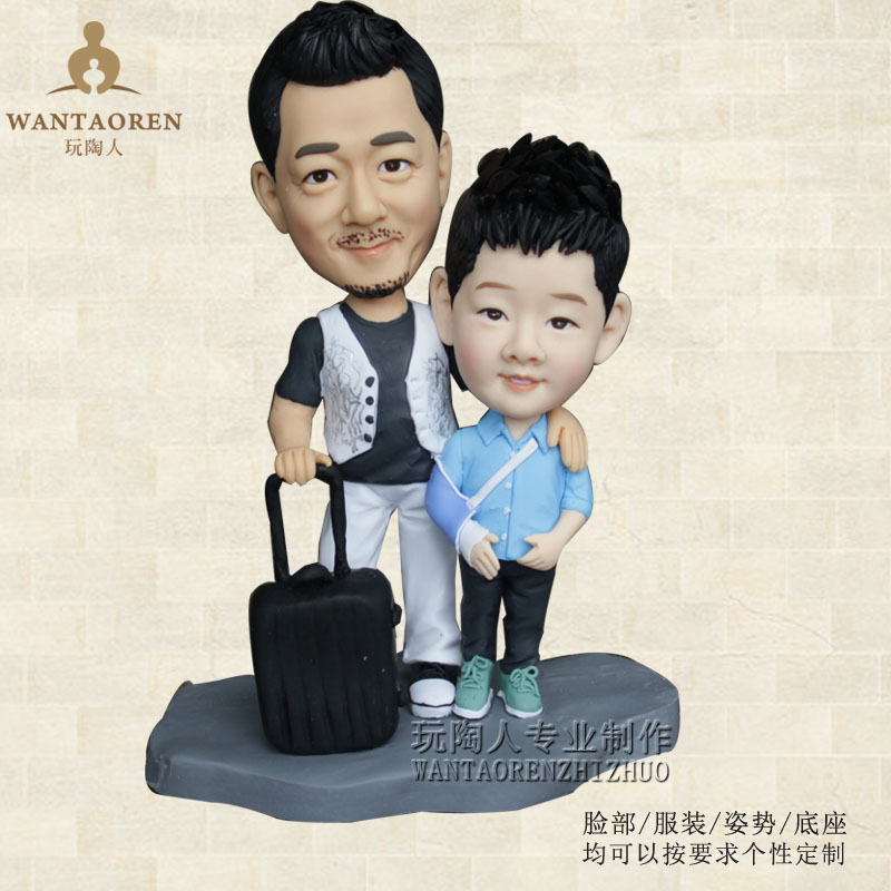 Where are you going, dad? Soft clay dolls, custom made real dolls, cartoon clay sculptures, father and son love
